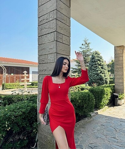 l Beden Kırmızı midi boy yırtmaçlı elbise