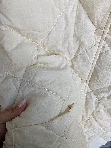 Zara Hafif Mont