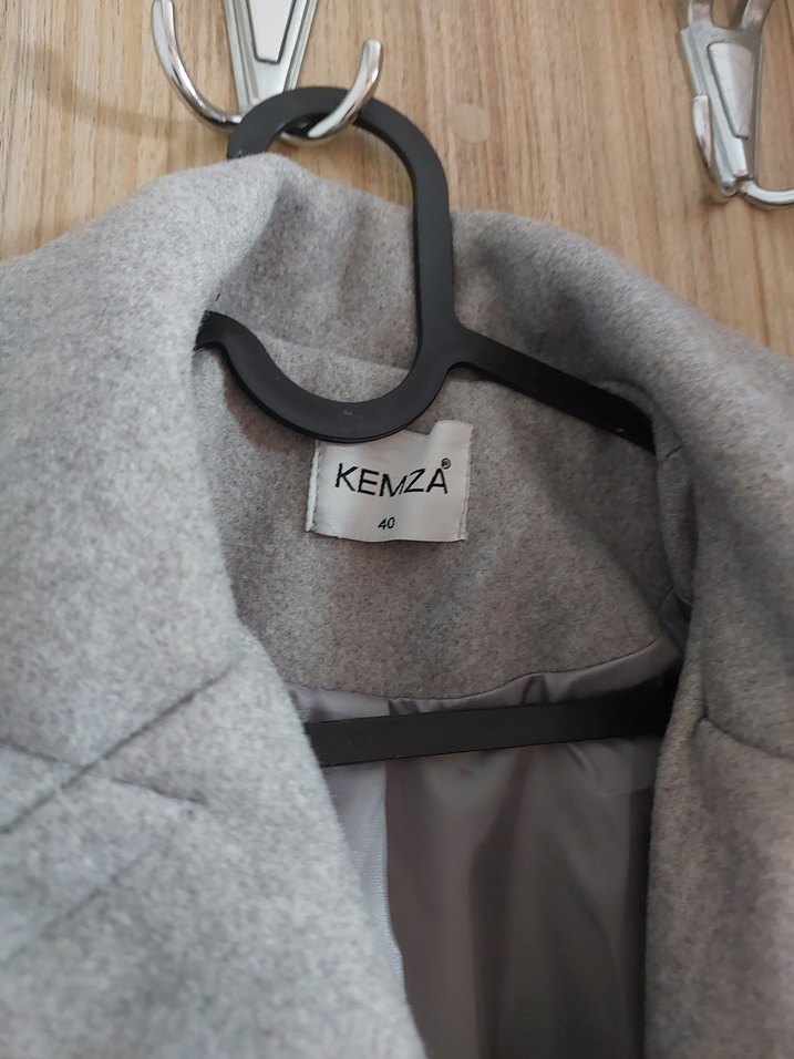 Gri  renk kaşe 1 kere gıyılfı sıfıra yakın tertemiz urumdı4 - Görsel 4