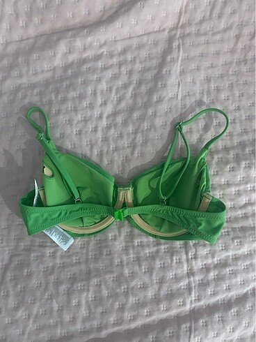 38 Beden Yeşil bikini üstü
