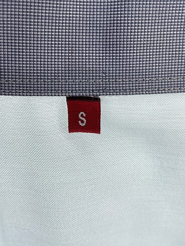 s Beden beyaz Renk PreLoved Gömlek %70 İndirimli.