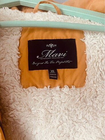 Mavi Jeans MAVİ KÜRK DETAYLI KABAN