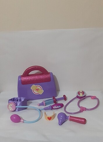 Disney Doktor Dottie Mcstuffins Sesli-Işıklı Doktor Çantalı set.