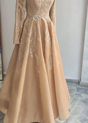 Bej Uzun Kollu Nakışlı V Yaka Nişan Elbisesi - Görsel 2
