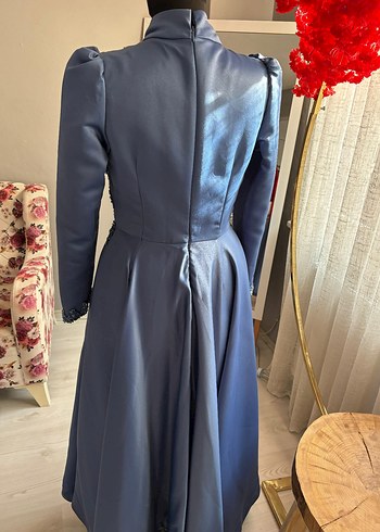 Satılık 
Boncuk İşlemeli Uzun Mavi Abiye Elbise - Görsel 9