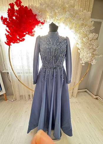 Satılık 
Boncuk İşlemeli Uzun Mavi Abiye Elbise - Görsel 7