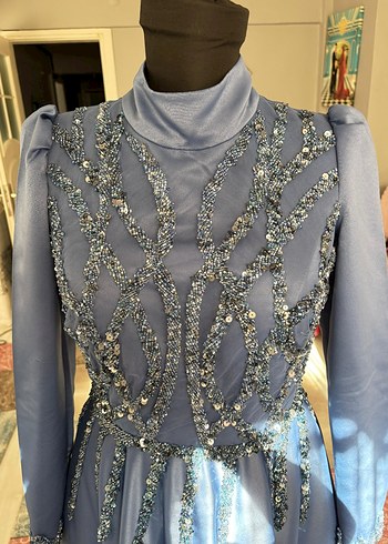 Satılık 
Boncuk İşlemeli Uzun Mavi Abiye Elbise - Görsel 8