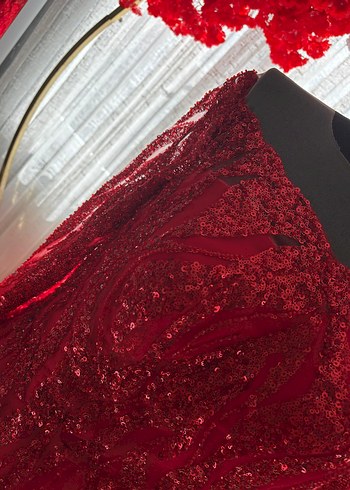 Kırmızı Nakışlı Uzun Abiye Elbise - Görsel 9