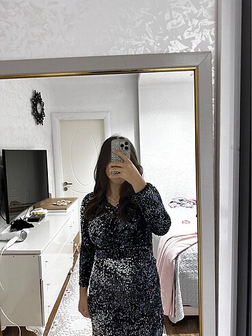 40 beden siyah gümüş pullu abiye