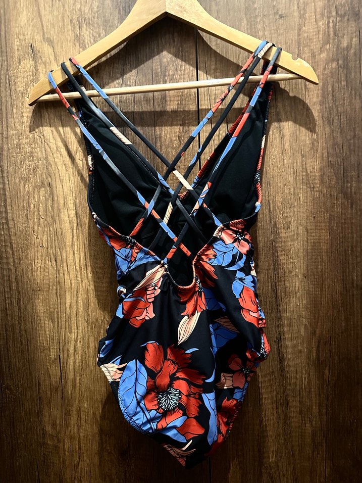 Çiçek Desenli Drapeli Kadın Mayo - Görsel 2