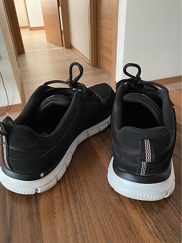 37,5 Beden siyah Renk Skechers kadın spor ayakkabı
