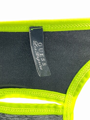 universal Beden çeşitli Renk Guess T-shirt %70 İndirimli.