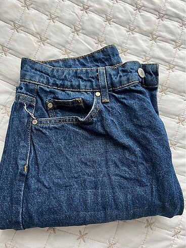 mom jean