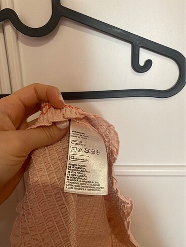 H&M h&m büstiyer 2 adet. kırmızı ve yavru ağzı rengi