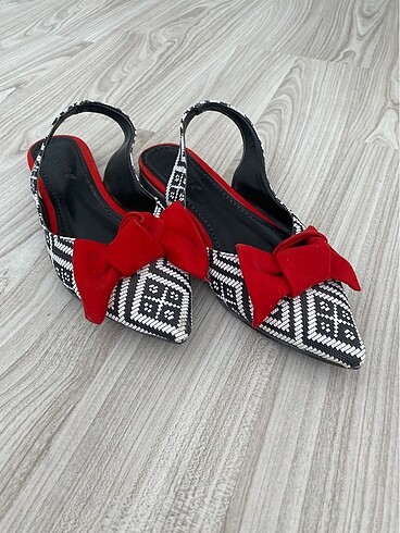37 Beden Babet