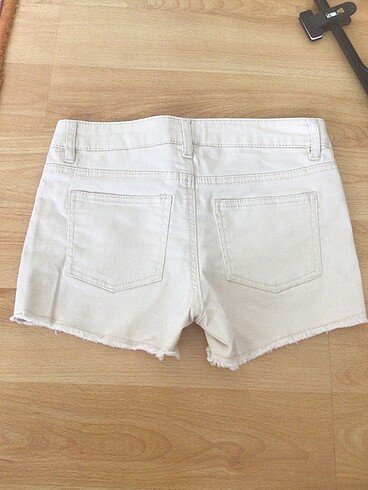 H&M 10 - 11 yaş kız çocuk kot şort