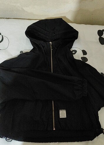 Yağmurluk Bershka 