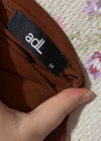 Kahverengi Drapeli Kadın Askılı - Görsel 3