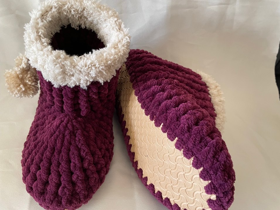 Bordo Nakışlı Kız Çocuk Örgü Ev Terliği - Görsel 3