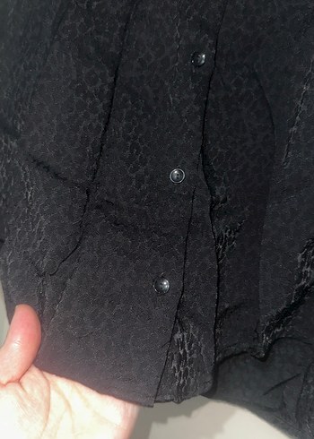 Siyah saten leopar desen  Düğmeli Uzun Kollu Gömlek - Görsel 3