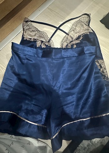 Nakışlı Lacivert İp Askılı Midi Gecelik - Görsel 3