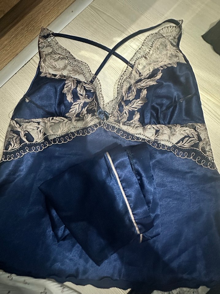 Nakışlı Lacivert İp Askılı Midi Gecelik - Görsel 2