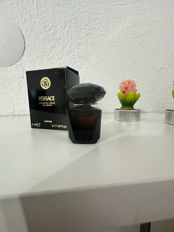 Versace Crystal Noir Kadın Parfüm 5 ml - Görsel 2