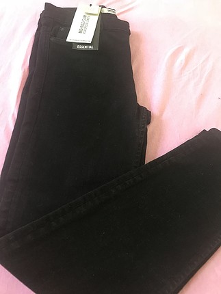 ZARA MID RISE DENIM