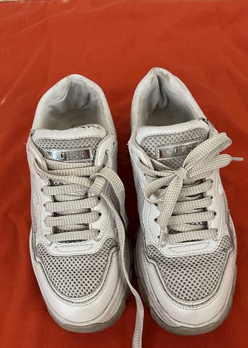 Beyaz Gri Yılan Desenli Bağcıklı Kadın Spor Ayakkabı - Görsel 2