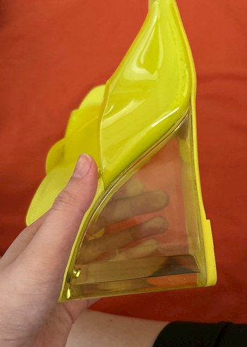 Şeffaf Bantlı Sarı Kadın Topuklu Terlik - Görsel 3