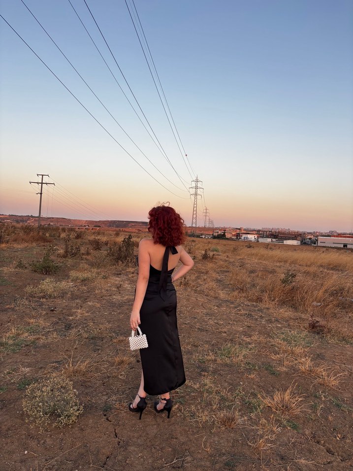 Siyah Drapeli Straplez Uzun Kadın Elbise - Görsel 4