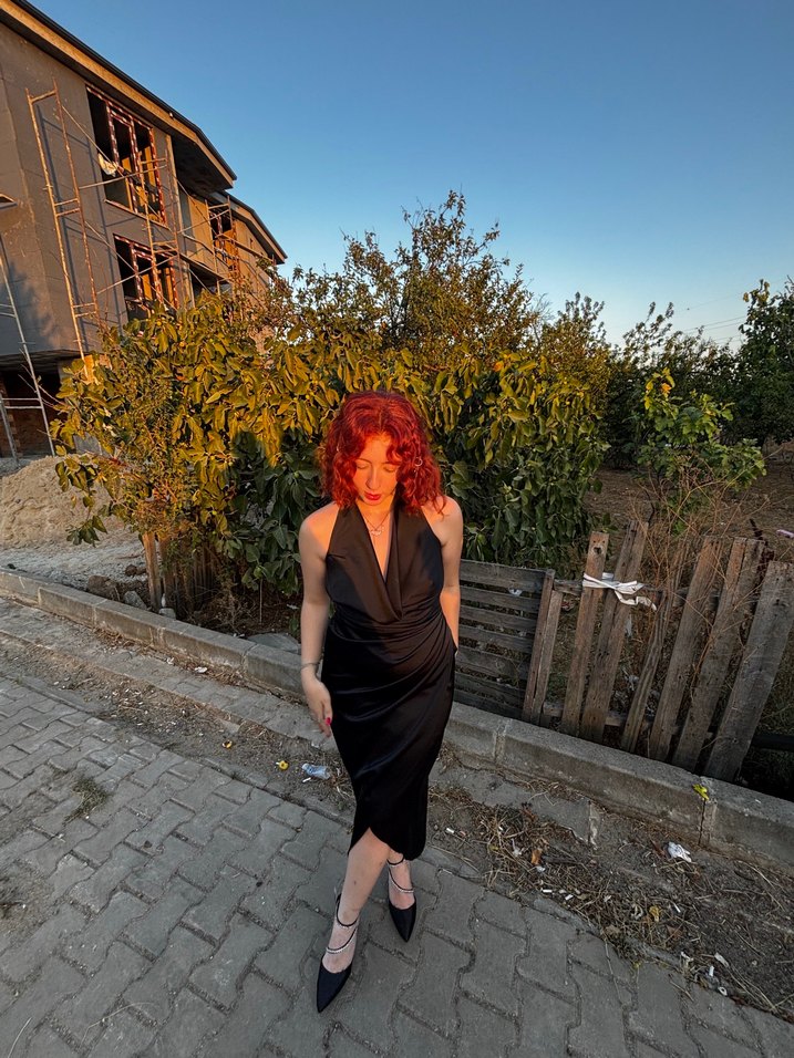 Siyah Drapeli Straplez Uzun Kadın Elbise - Görsel 2