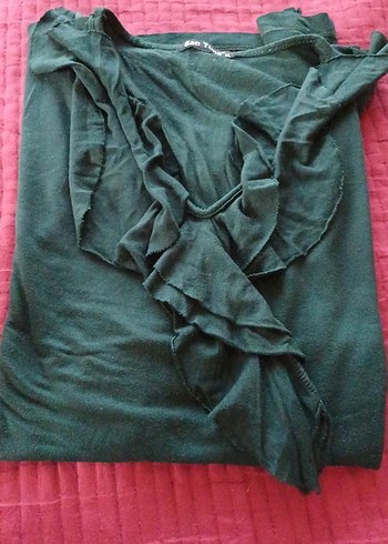 Kısa Kollu V Yaka Fırfırlı tshirt - Görsel 5