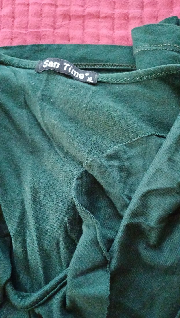 Kısa Kollu V Yaka Fırfırlı tshirt - Görsel 4