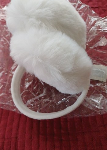 Kadın Beyaz Kürklü Kulaklık katlanir - Görsel 3