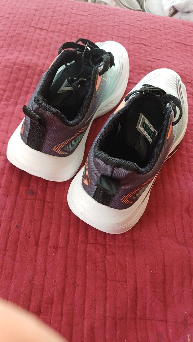 Bağcıklı Beyaz Pastel Spor Ayakkabı - Görsel 3