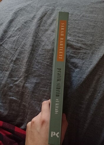  Pratik sihrin el kitabı Sarah bartlett