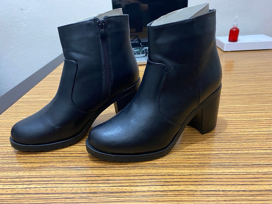 Yepyeni Bambi Kadın Siyah Topuklu Bot - Görsel 5