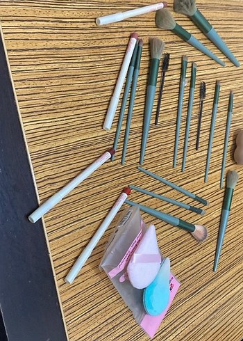 4 ad gratis marka kalem sıfır sayılır ve de fırçalar tek fiyat - Görsel 5