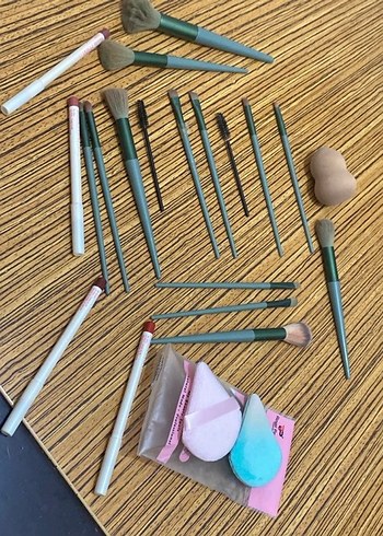 4 ad gratis marka kalem sıfır sayılır ve de fırçalar tek fiyat - Görsel 6