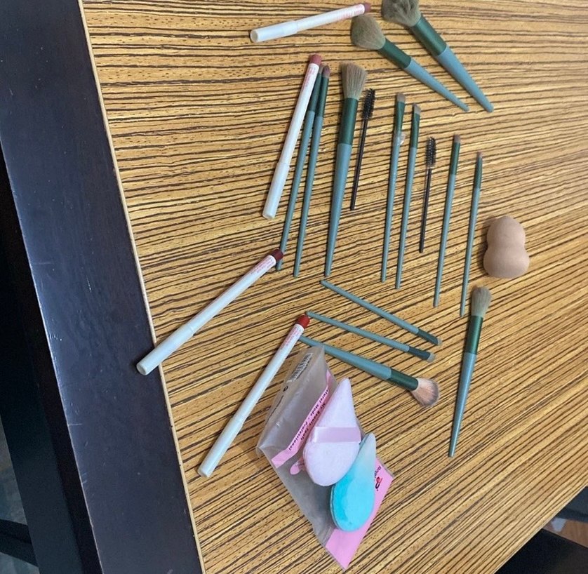 4 ad gratis marka kalem sıfır sayılır ve de fırçalar tek fiyat - Görsel 5