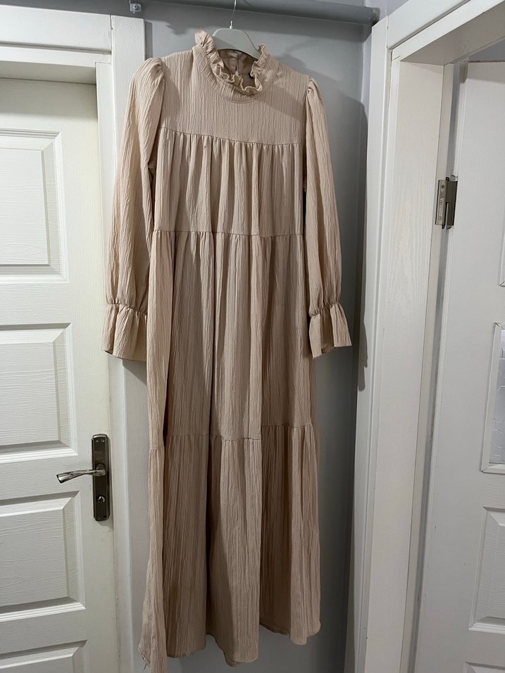 Bej uzun elbise - Görsel 4