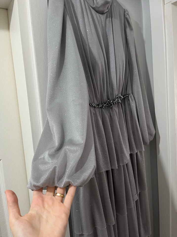 Gri Uzun Pilili Abiye Elbise - Görsel 3