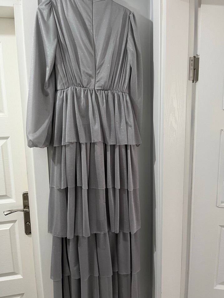 Gri Uzun Pilili Abiye Elbise - Görsel 4