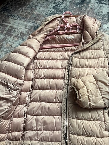 s Beden ten rengi Renk Pull and bear şişme mont