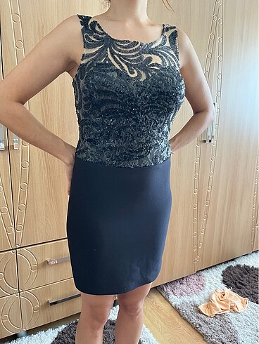 Kısa abiye elbise