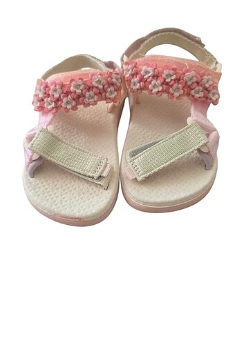 Zara. 25 numara kız sandalet.