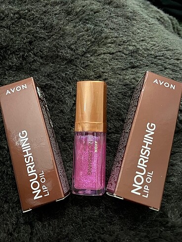 Lip oil
