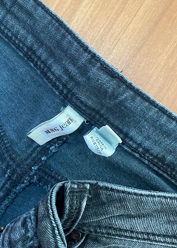 Kadın Gri Mini Kot Şort - Görsel 2