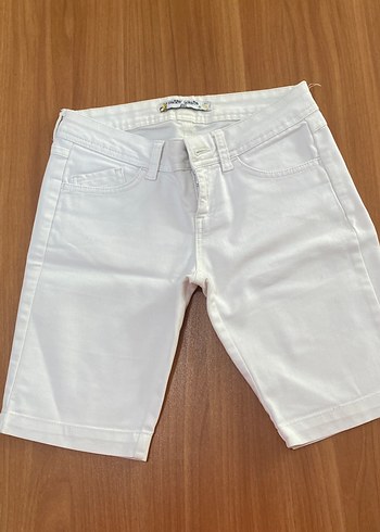 Beyaz Pamuklu Kadın Mini Bermuda Şort - Görsel 5